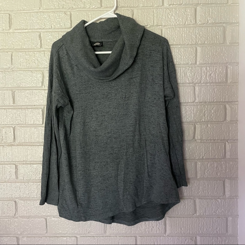 Bobeau  3/4 sleeve Cowl Neck Sweater